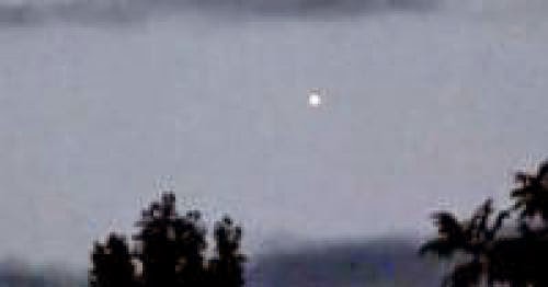 Disc Shaped Glowing Ufo Hovers Over Derby