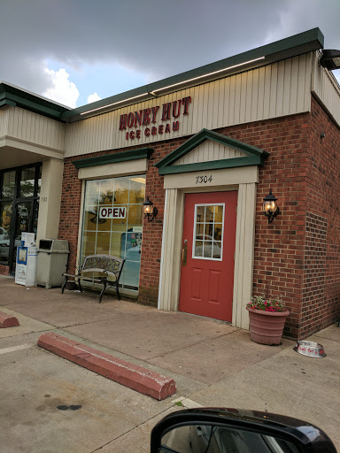 Ice Cream Shop «Honey Hut Ice Cream», reviews and photos, 7304 Chippewa Rd, Brecksville, OH 44141, USA