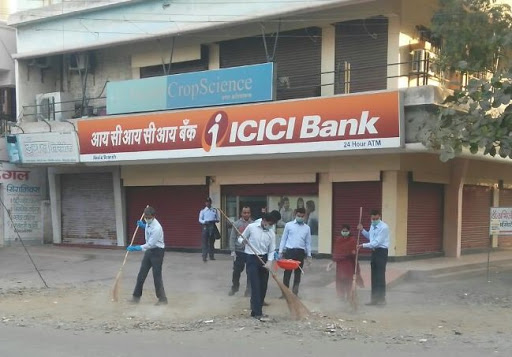 ICICI Bank Akola - Branch & ATM, Shubha Laxmi Complex, Ratanlal Plots, Infront of Vidyut Bhavan, Near Durga chouk, Akola, Maharashtra 444001, India, Private_Sector_Bank, state MH