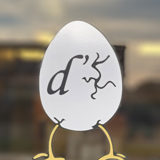 D'Cracked Egg