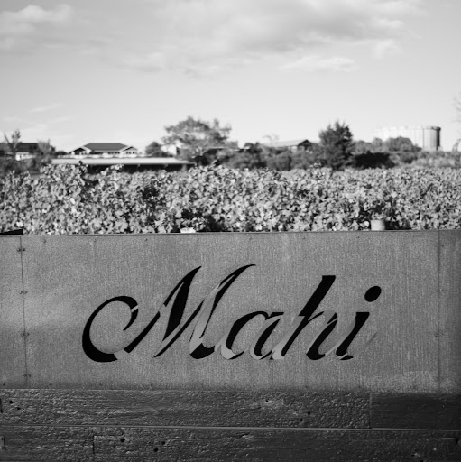 Mahi Wines logo