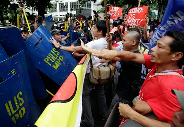 Filipino activists call for end to US defense pact