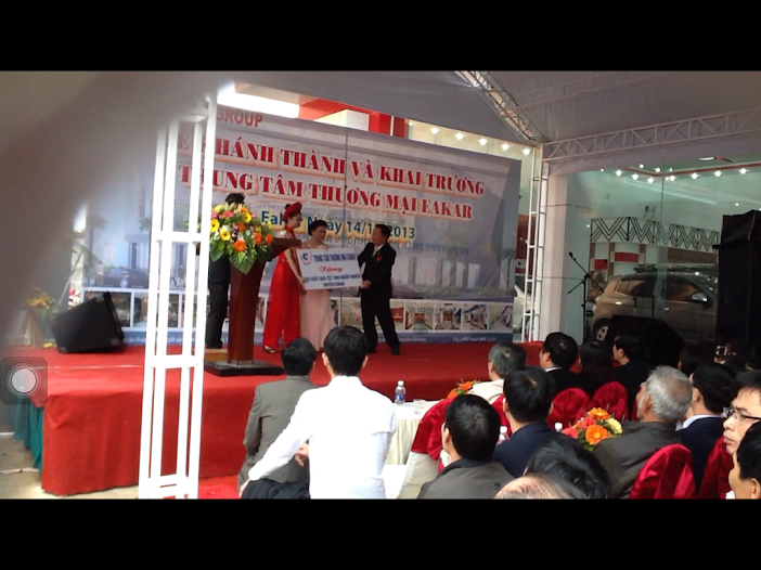 Lể khánh thành trung tâm thương mại Huyện Eakar thuộc Tổng công ty ô tô xe máy Ngoc Vủ Lể khánh thành trung tâm thương mại Huyện Eakar thuộc Tổng công ty ô tô xe máy Ngoc Vủ