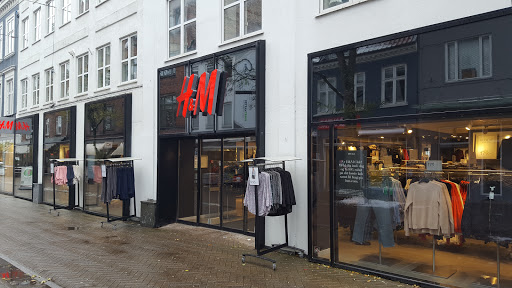 H&M