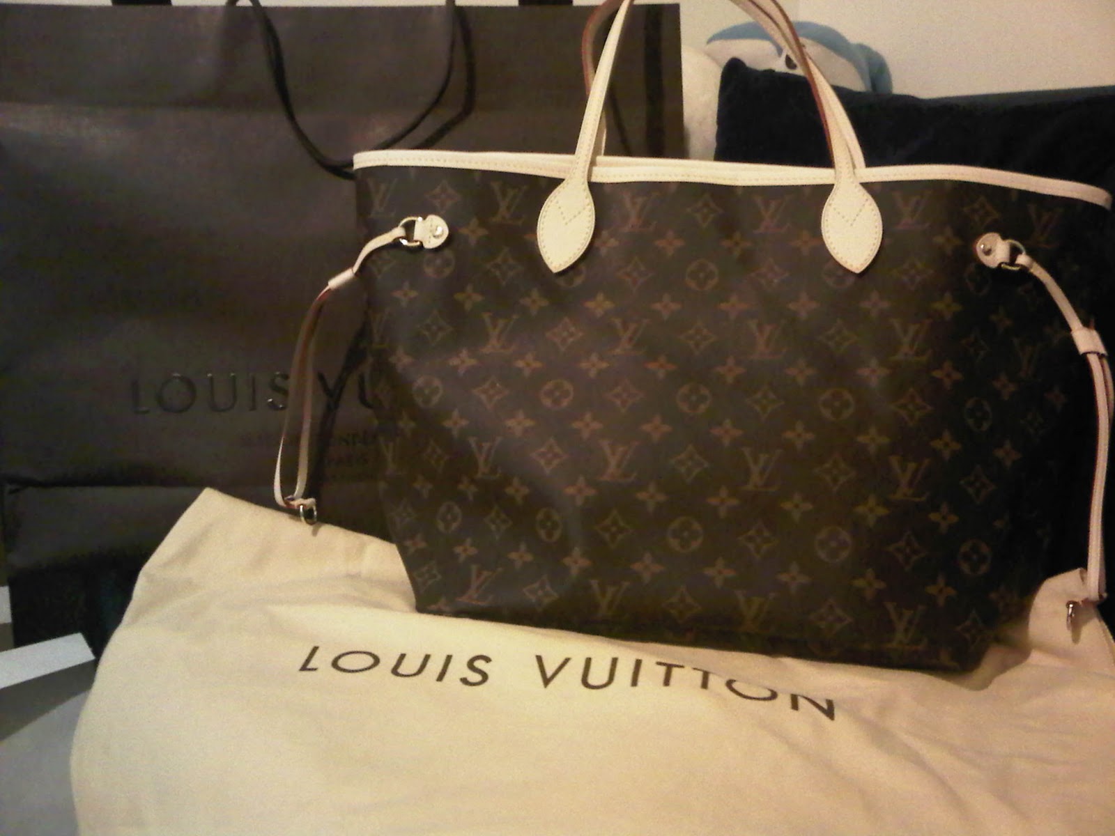 Introducing Louis Vuitton Bubblegram - PurseBlog