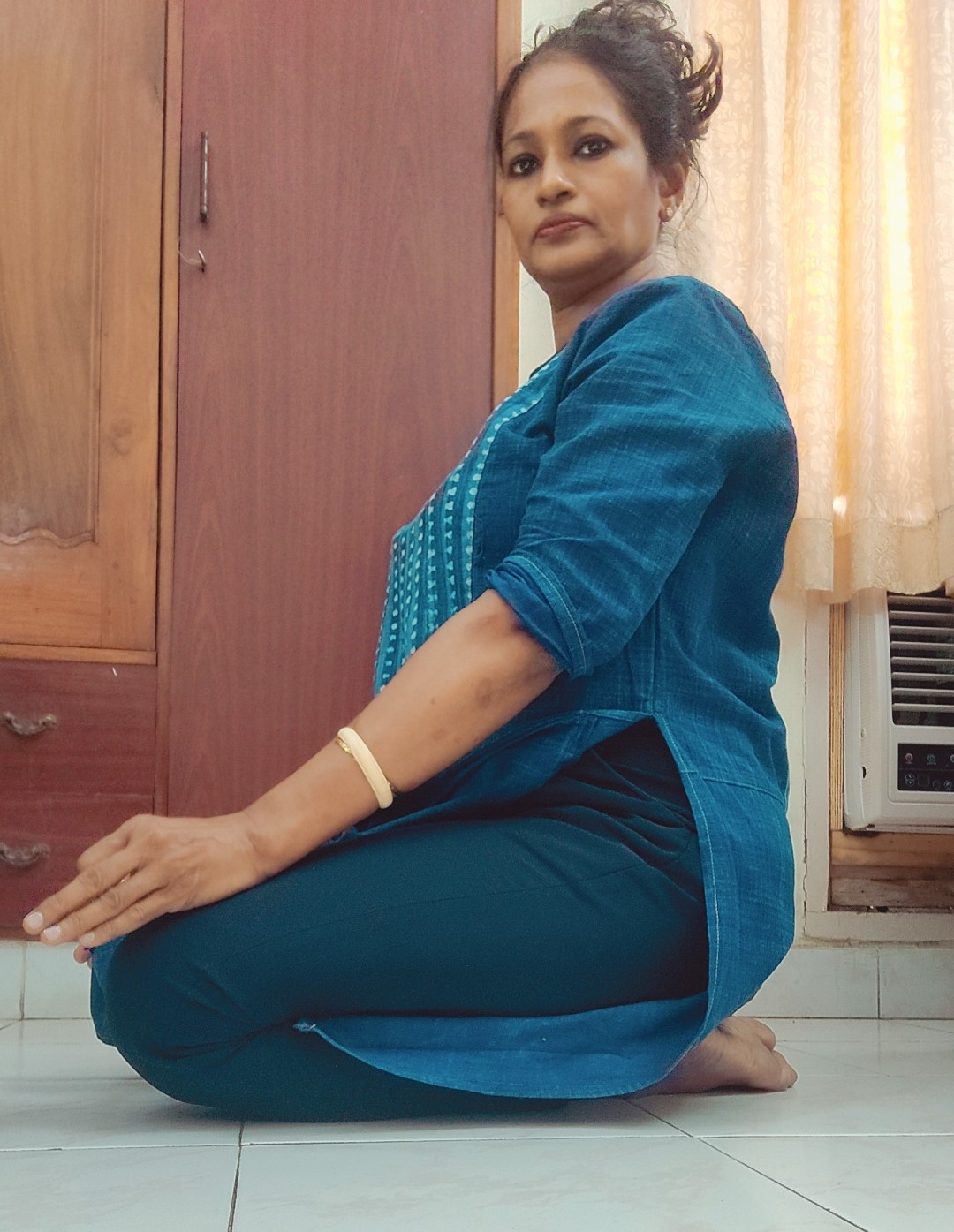 The Vajrasana position is the Best Position to Practice Sheetali Pranayama