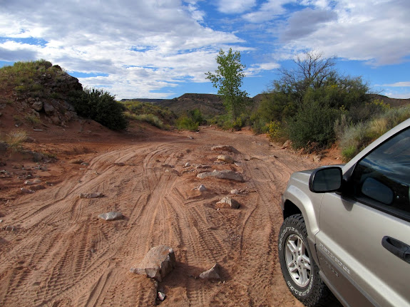 Entering Tusher Canyon