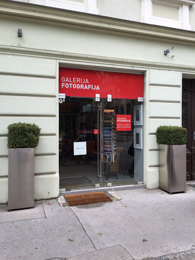 Galerija fotografija družba za vizualno kulturo d.o.o.
