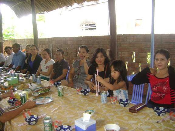Hoạt động của 87TưNghĩa nhân ngày Nhà giáo Việt Nam 20/11/2012  DSC00488
