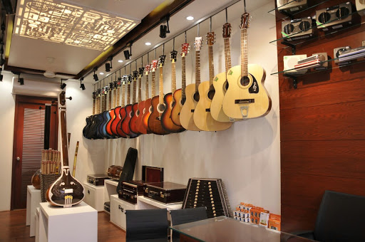 Paripoorna Musical Instruments, 220, Medical College Rd, B2 Wing, Untkhana, Nagpur, Maharashtra 440009, India, Musical_Instrument_Repair_Shop, state MH