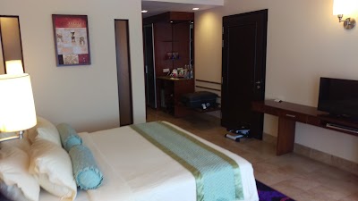 Photos of Hulhule Island Hotel