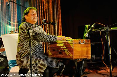 Anup Jalota gets into his element during Akshay Hariharan's sangeet ceremony, held in Mumbai on January 28, 2013. 