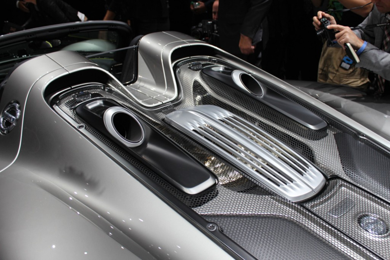 Porsche-918-Spyder-13.