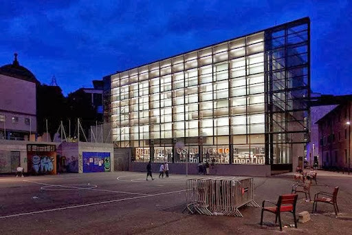 Biblioteca Facultat Comunicació i Relacions Internacionals Blanquerna - Universitat Ramon Llull