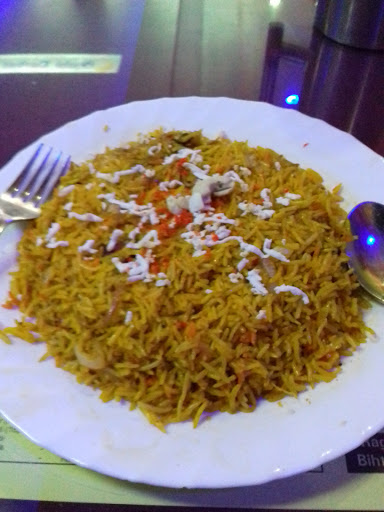 Shahi Darbar, Bihta Rd, Tinmuhani, Raghopur, Bihta, Patna, Bihar 801103, India, Vegetarian_Restaurant, state BR