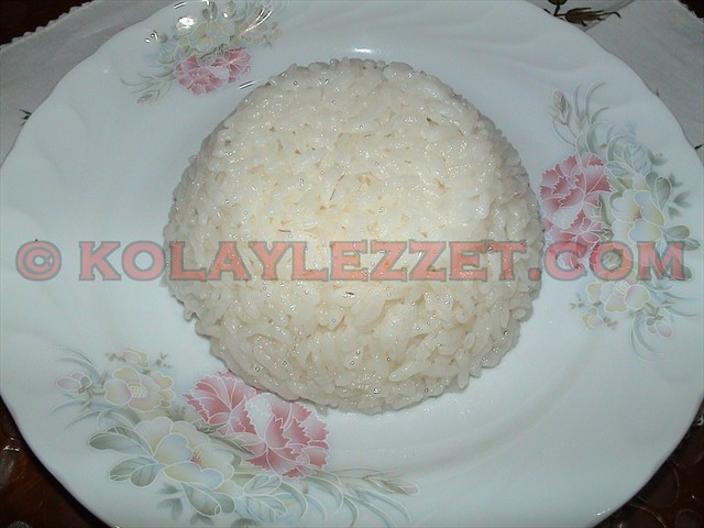 Sade Pirinç Pilavı Tarifi, Nasıl Yapılır?🍚