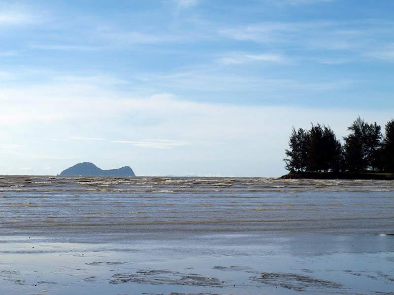 Дикие пляжи Борнео.