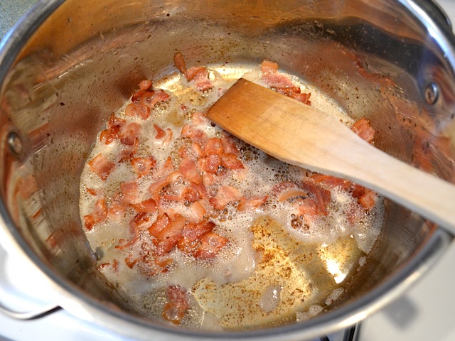 cooking bacon in bottom of pot 
