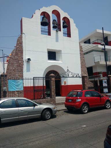Parroquia de la Divina Providencia, Calle Italia 303, Moderna, 37220 León, Gto., México, Parroquia | GTO
