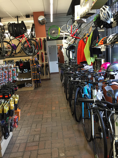 Bicycle Repair Shop «The Hub at The U of MN Bike Center», reviews and photos, 401 SE Oak St, Minneapolis, MN 55414, USA
