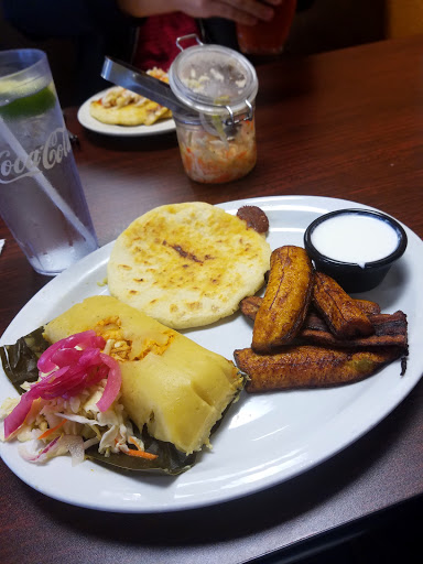Salvadoran Restaurant «Cafe Platano», reviews and photos, 834 W 11th St, Tracy, CA 95376, USA