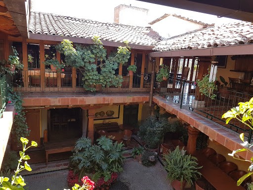 Tapalpa Hotel Casona de Manzano, Francisco I. Madero 84, Centro, 49340 Tapalpa, Jal., México, Alojamiento en interiores | JAL