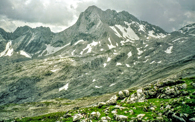 Wandern Zugspitze zurück übers Gatterl und Ehrwalder Alm Tirol Bayern Ehrwald auf dem platt