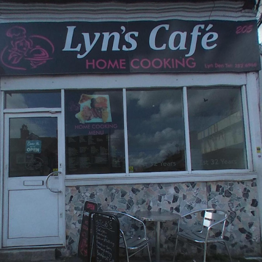 Lyn's Cafe logo