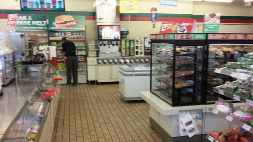 Convenience Store «7-Eleven», reviews and photos, 2135 Tamiami Trail E, Naples, FL 34112, USA