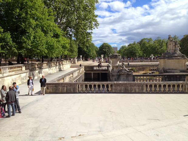 Парк Фонтана Jardins de la Fontaine - Достопримечательности Нима (Nîmes)