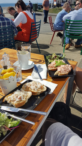 Billy's On The Beach