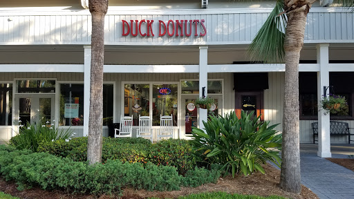 Donut Shop «Duck Donuts», reviews and photos, 890 William Hilton Pkwy Suite 70, Hilton Head Island, SC 29928, USA