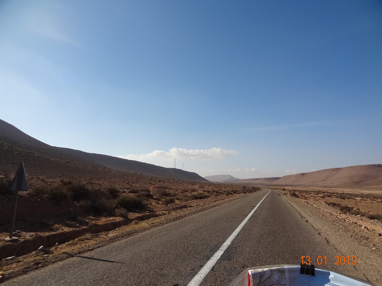 Marrocos e Mauritãnia a Queimar Pneu e Gasolina - Página 4 DSC05697