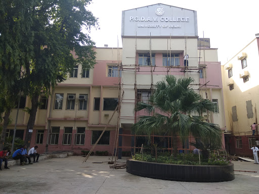 PGDAV College, University Of Delhi, Mahatma Gandhi Road, Nehru Nagar, New Delhi, Delhi 110065, India, College, state UP