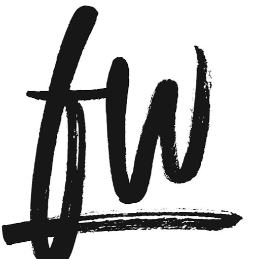 freewilly JEANSWEAR logo