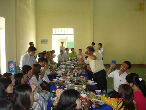 Chào mừng Ngày nhà giáo Việt Nam 20/11 2010 - Page 3 DSC00211