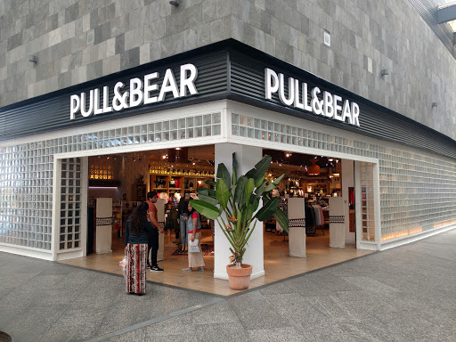 Pull & Bear Gran Terraza Oblatos, Circunvalación 2700, Balcones de Oblatos, 44700 Mexico, Jal., México, Tienda de ropa de vestir | JAL