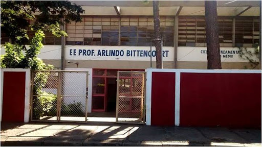 E.E. Arlindo Bittencourt, R. Silvério Ignarra Sobrinho, 455 - Vila Monteiro, São Carlos - SP, 13573-284, Brasil, Escola, estado Santa Catarina