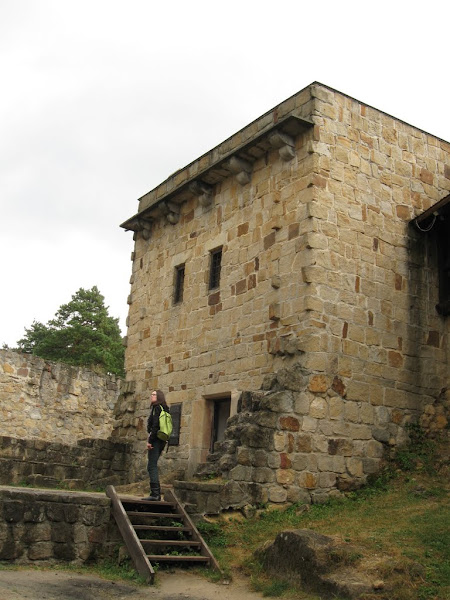 zamek kamieniec - wejście do muzeum