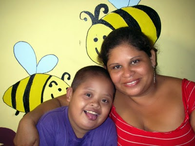  Jose mit seiner Mutter: „Jose wird immer selbstständiger. Es ist schön, ihn glücklich zu sehen.“