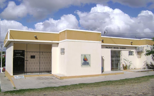Câmara Municipal de Independência, R. Cel. Luís Miguel, 1-79 - Centro, Independência - CE, 63640-000, Brasil, Organismo_Público_Local, estado Ceará