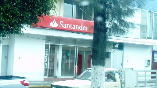 Santander, Calle Blvd. Lázaro Cárdenas 36, Centro, 59300 La Piedad de Cavadas, Mich., México, Institución financiera | MICH