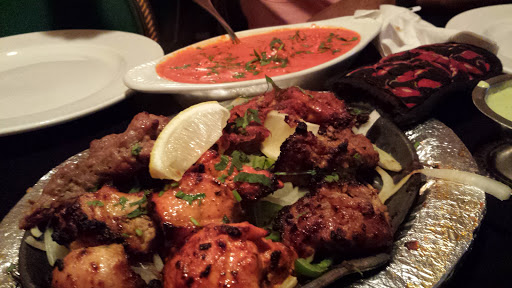 Indian Restaurant «Sizler Indian & Pakistani restaurant», reviews and photos, 7511 International Dr, Orlando, FL 32819, USA