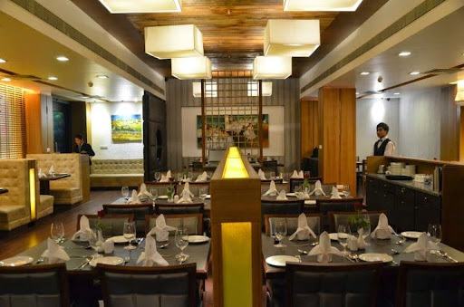 The Gourmet Central Family Restaurant & Bar, E-0301, 3rd Floor, City Center, Uttorayon, Ujanu P, Siliguri, West Bengal 734010, India, Family_Restaurant, state WB