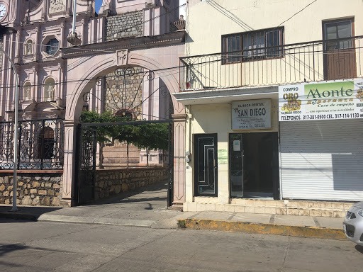 Clínica Dental San Diego, Calle M. Hidalgo 80, Centro, 48900 Autlán de Navarro, Jal., México, Dentista | JAL