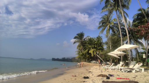 Lipa Noi Beach