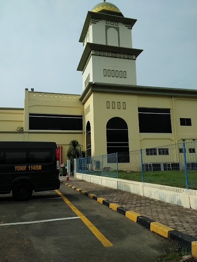 photo of Sultan Iskandar Muda Airport