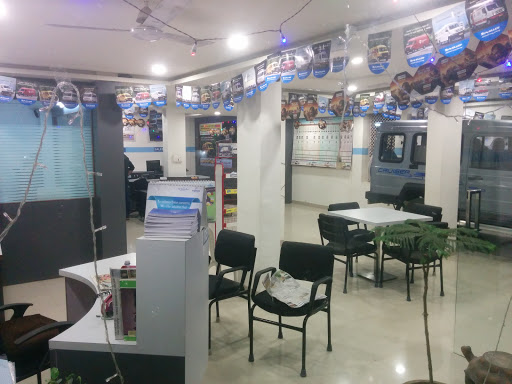 Shree Motors, Shri Vinayak Sankul, Opp. Bhamburkar Hospital, Tapadia Nagar, Akola, Maharashtra 444001, India, Motor_Vehicle_Dealer, state MH