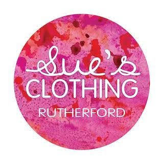 Sue's Clothing logo