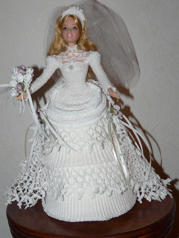 لباس العروسة باربي للعب بالكروشية P1000297